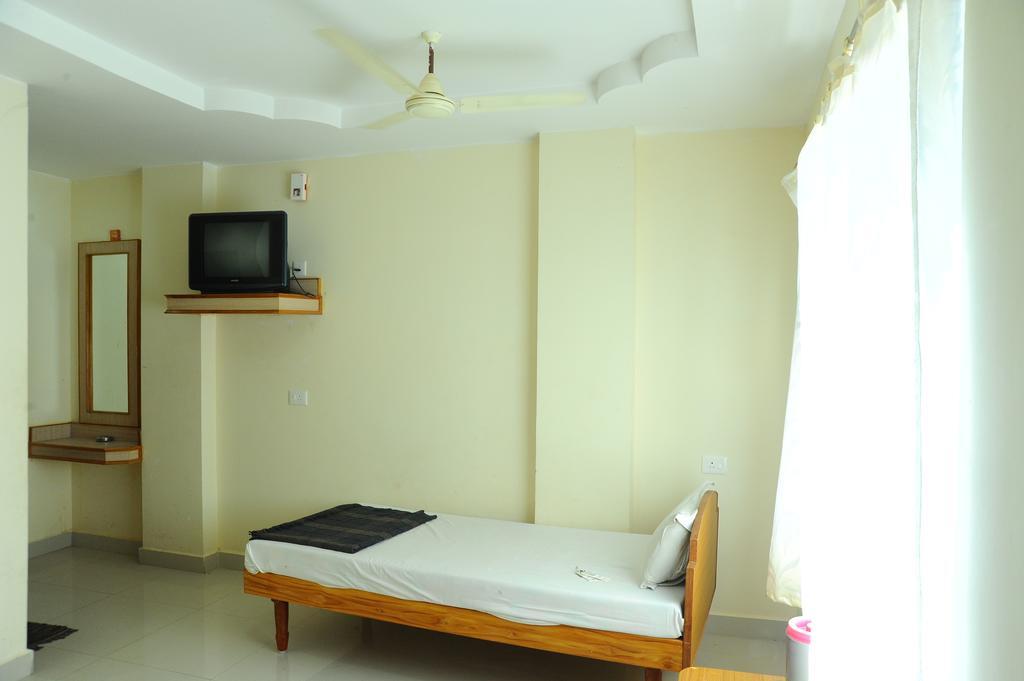 Bhanu Residency Villa Tirupati Room photo